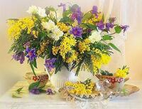 Без бренда «Букет из мимозы и колокольчиков в вазе» в Сургуте в интернет-магазине  Без бренда «Букет из мимозы и колокольчиков в вазе» в Сургуте